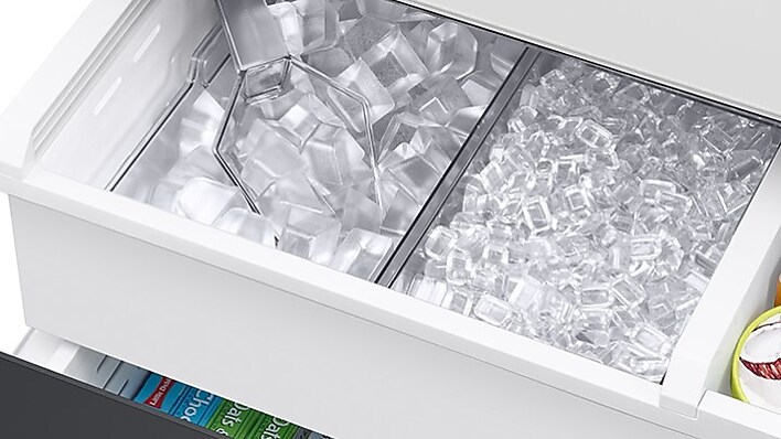 Inside Samsung's dual auto ice maker trays Inside Samsung's dual auto ice maker trays