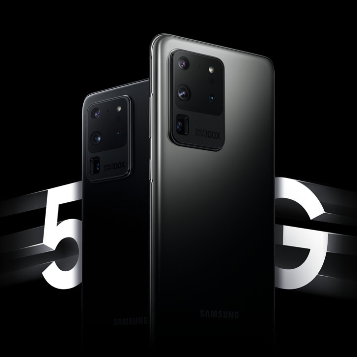 The rearview of two Galaxy S20 Ultra 5G phones in Cosimic Black (left) and Cosmic Grey (right) slightly facing each other on a diagonal. '5G' is in white bold typeface in the background.