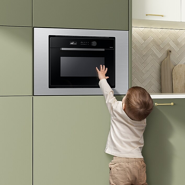 Samsung Black Glass Countertop Microwave with Child Safety Lock Samsung Black Glass Countertop Microwave with Child Safety Lock