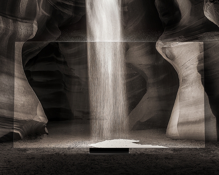 The minimalistic design creates a truly exquisite and elegant look that takes your viewing experience to all-new levels of immersion and realism. And with a nearly invisible bezel, you can focus on what you're watching.