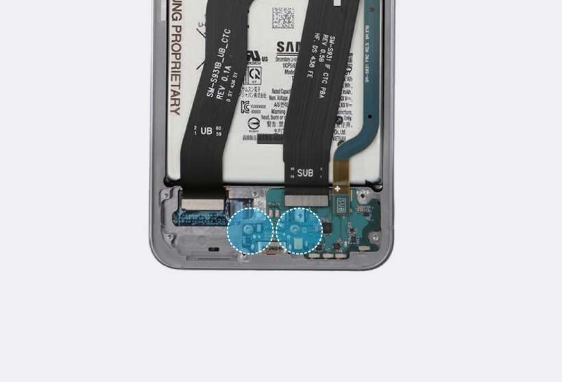 Galaxy S25 interior highlighting the two points on the charging ports at the bottom.