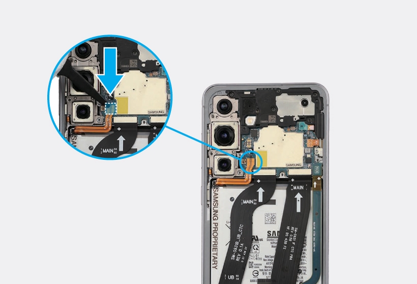 Battery connector on the Galaxy S25 main board highlighted with a blue callout.