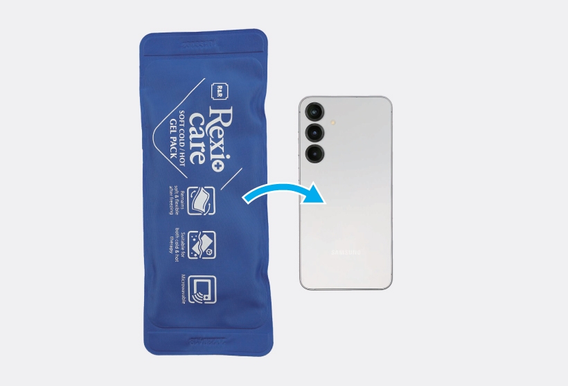 Blue Rexio care gel pack being applied to the back of a silver Galaxy S25 Plus.