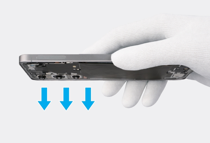 Side view of a silver Galaxy S25 Plus with three blue arrows pointing down below.