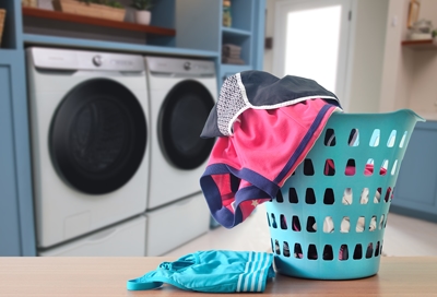 Laundry expert shares 'best time' to hang your laundry outside to dry  'quicker