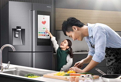 Korean family cooking with Family Hub in the kitchen Korean family cooking with Family Hub in the kitchen