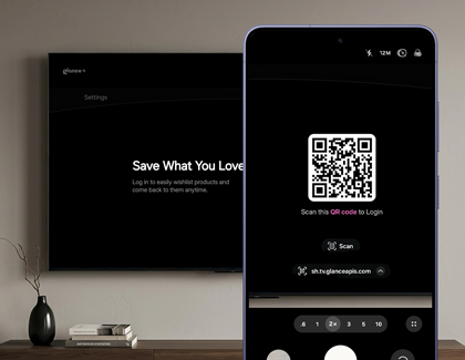A Galaxy S26 Ultra scanning a QR code on a Samsung TV screen to log in to the Glance website.