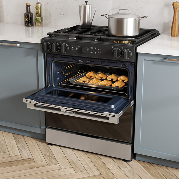 Samsung Stainless Steel Slide-In Gas Range with Flex Duo™
