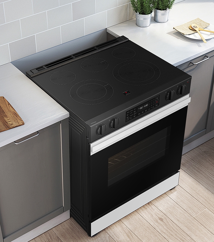 Bespoke Smart Slidein Electric Range 6.3 cu. ft. in White Glass with Air Fry & Precision Knobs