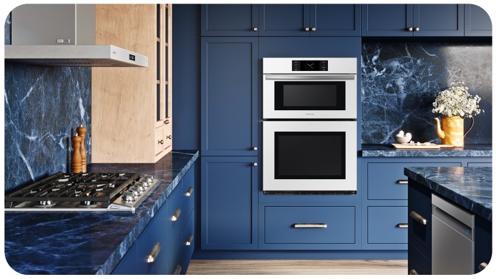 Double oven + stove hood!  Kitchen layout inspiration, Wall oven kitchen,  Double oven kitchen
