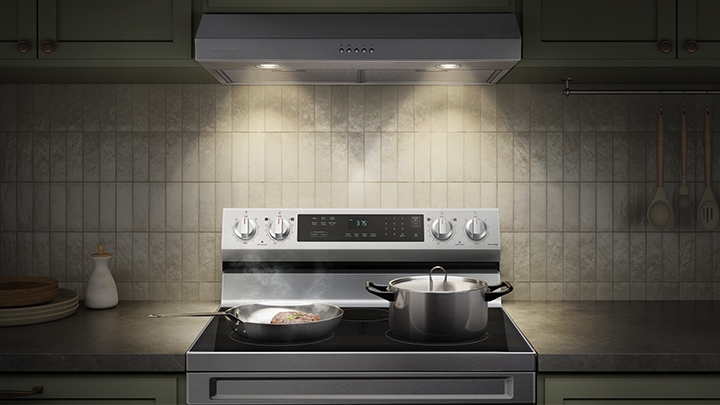 Broan QDE30SS 30 Inch Under Cabinet Range Hood with 2-Speed/280 CFM Blower,  Rocker Switch Control, Dual Fluorescent Lights, Versatile Design, Energy  Star Rated, UL Listed, and HVI-2100 Certified: Stainless Steel