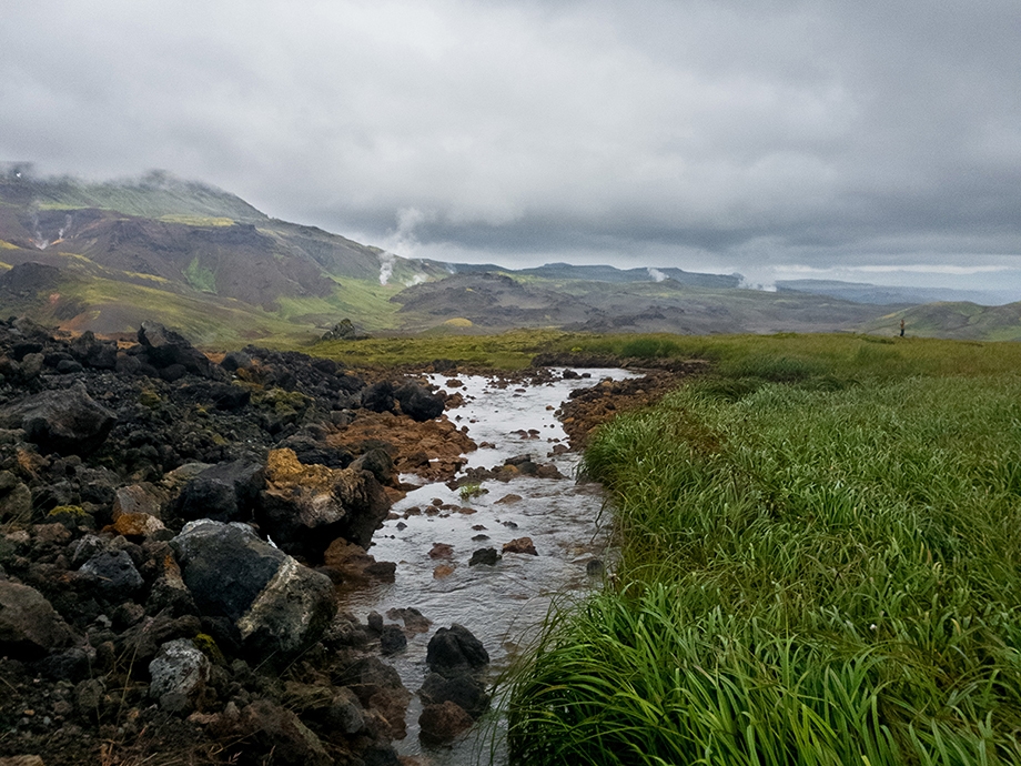 Iceland stream and mountains