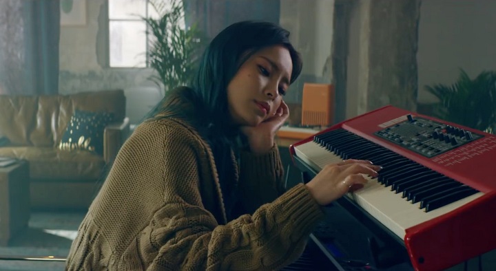 Heize + Marc Allante Close-Up