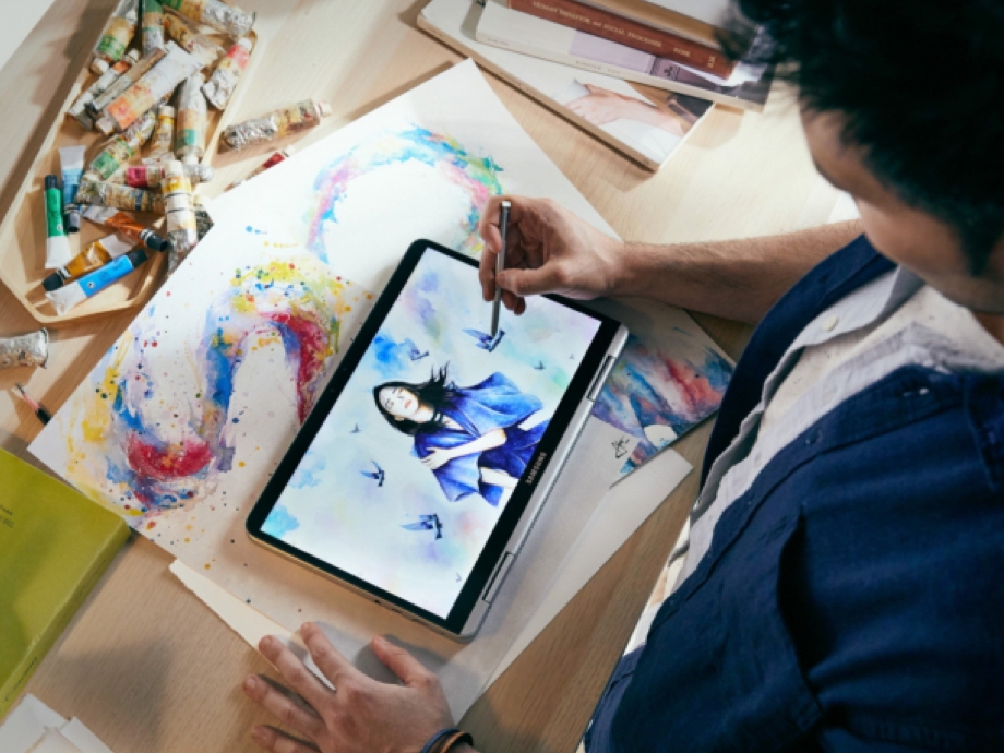 Marc Allante working with the Samsung Notebook 9 Pen