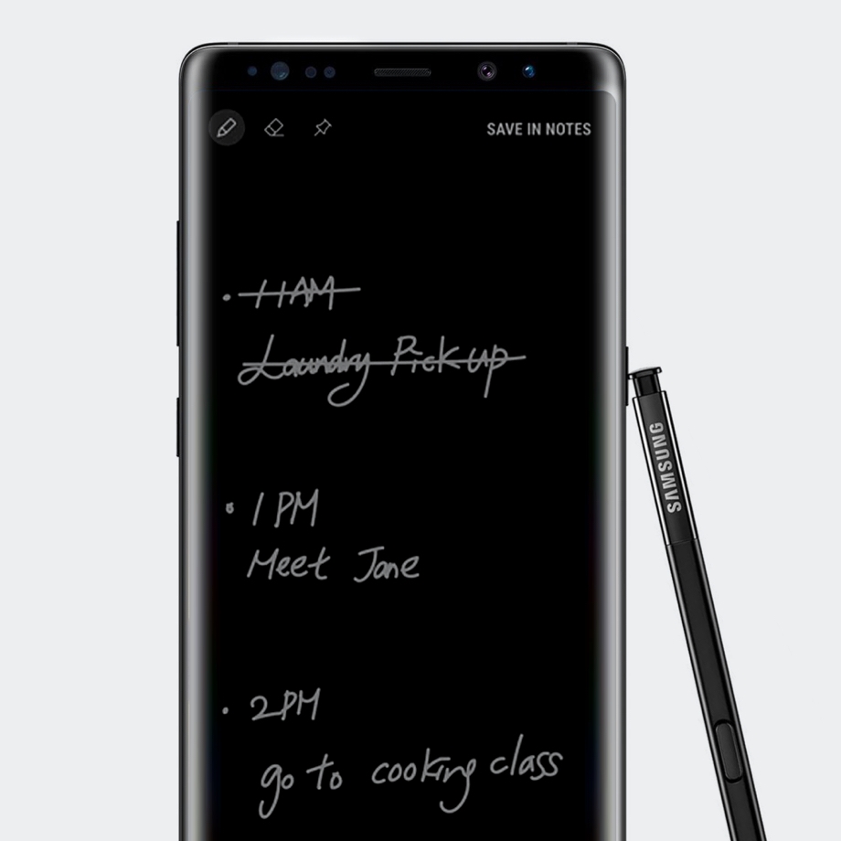 On-screen memos on the Galaxy Note10 display with an S Pen leaning against its side