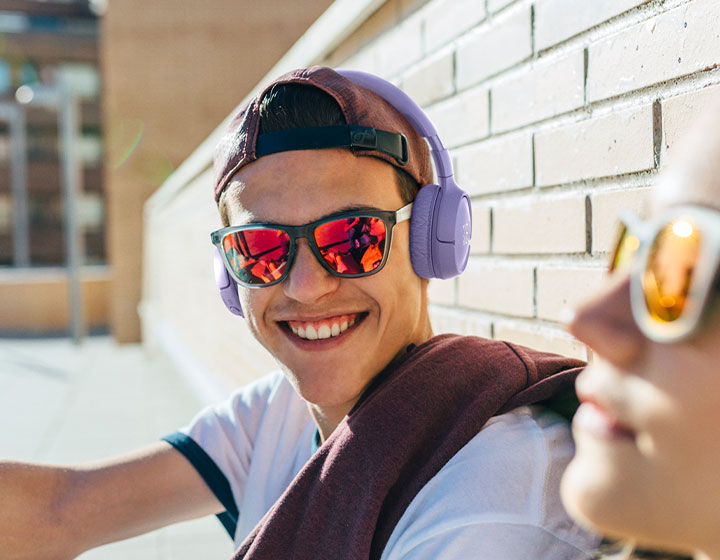 Bluetooth 5.3 with LE Audio*