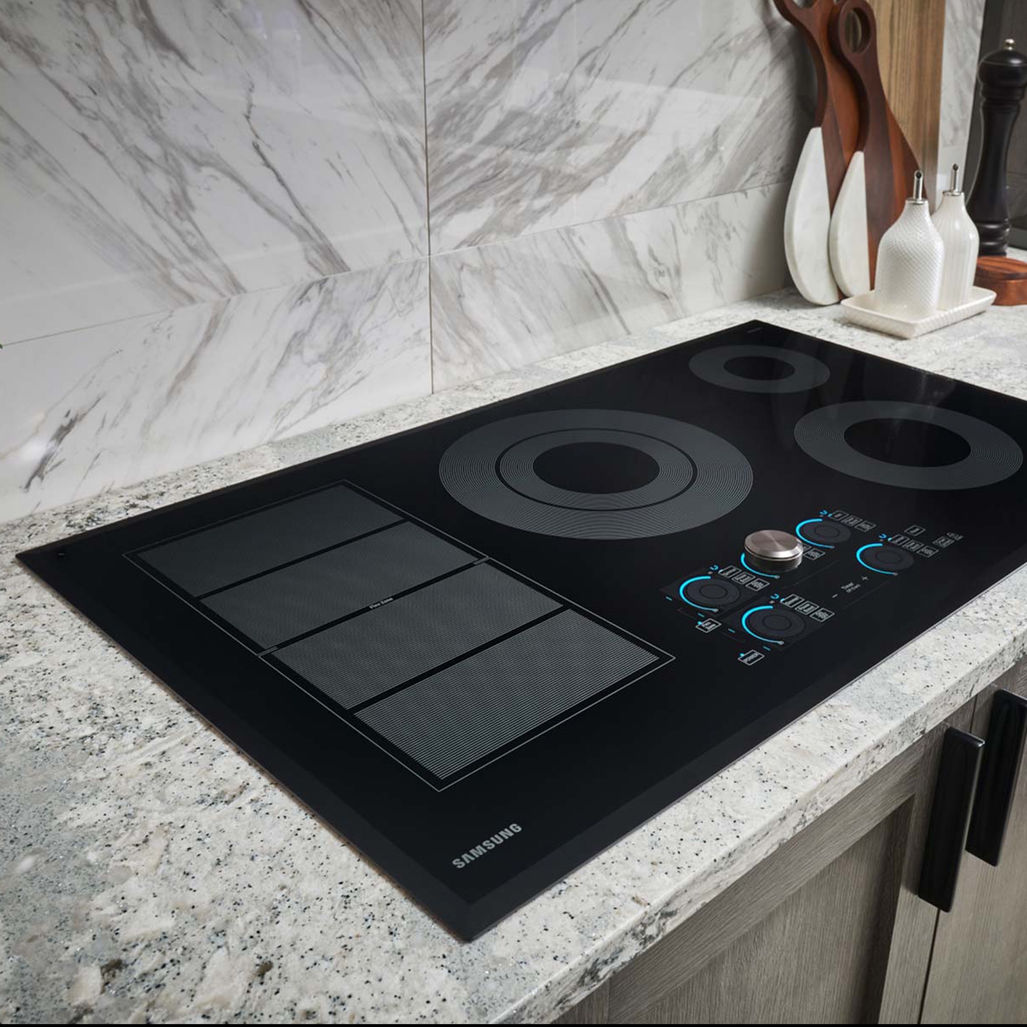 30 Inch Chef Collection Induction Cooktop In Black Cooktop