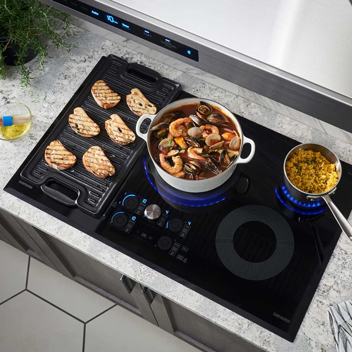 30 inch Chef Collection Induction Cooktop in Black Cooktop - NZ30M9880UB/AA