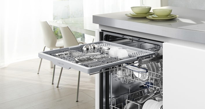 https://image-us.samsung.com/SamsungUS/home/home-appliances/dishwashers/rotary/pdp/dw80r5060ug/fb/dw80k7050us-feature3---3rd-rack-1104.png?$feature-benefit-jpg$