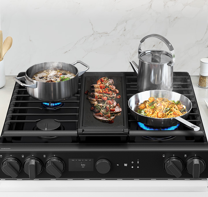 Bespoke 6.0 cu. ft. Smart SlideIn Gas Range with Smart Oven Camera