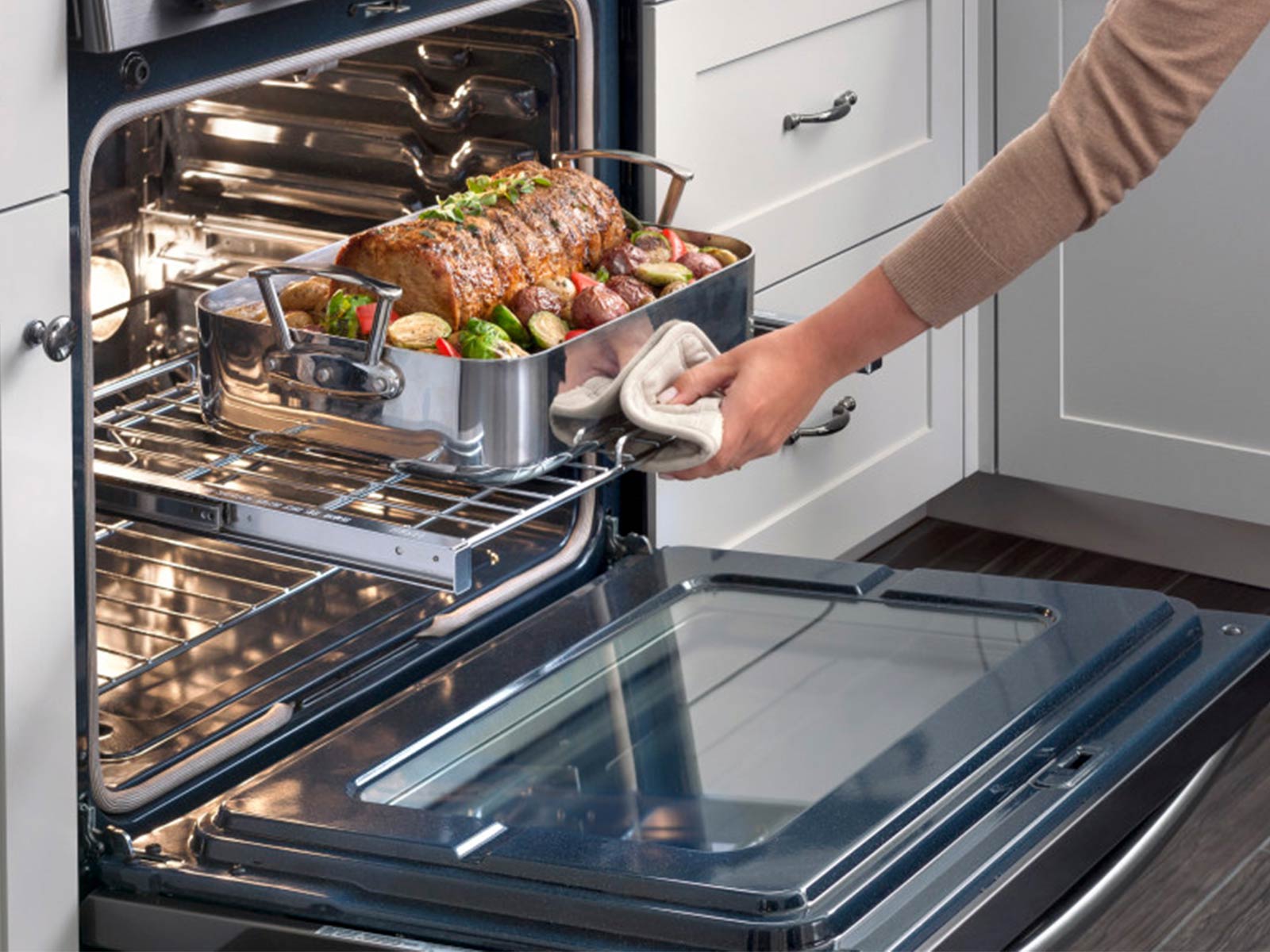 Thumbnail image of 5.8 cu. ft. Chef Collection Slide-in Gas Range with True Convection in Stainless Steel