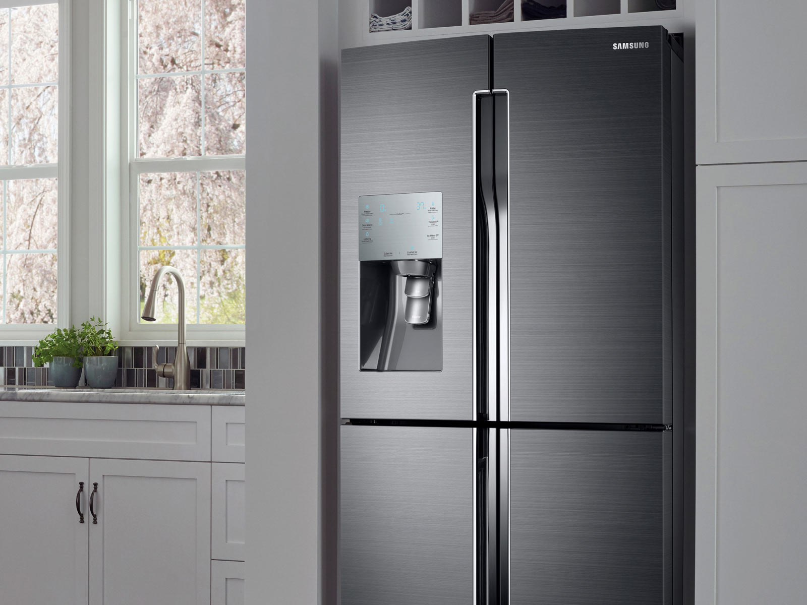 Thumbnail image of 28 cu. ft. 4-Door Flex™ Refrigerator with FlexZone™ in Black Stainless Steel