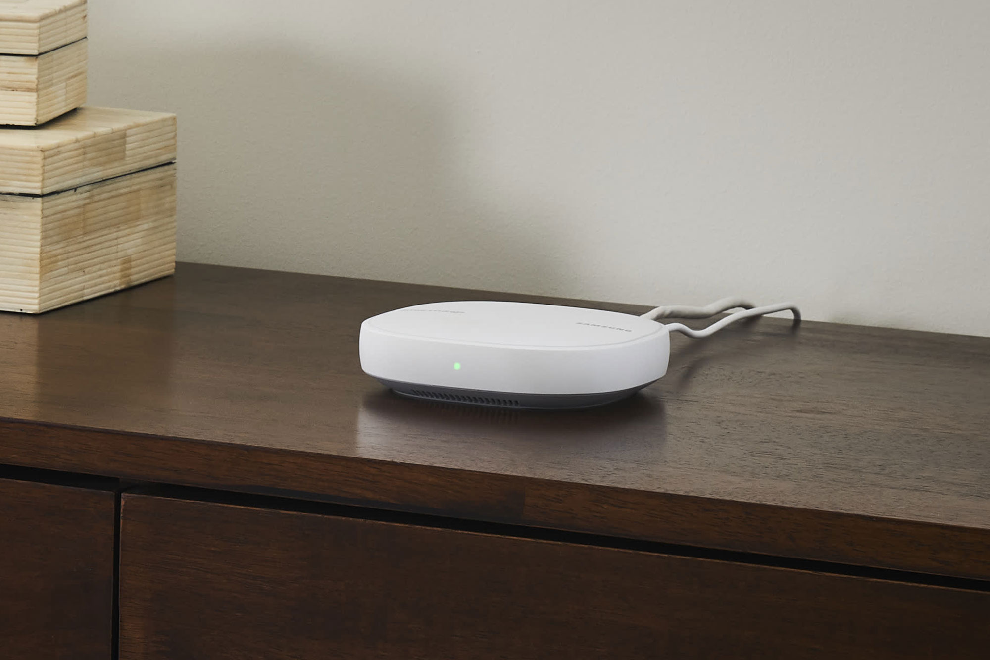 Powered by Plume, SmartThings Wifi learns your environment and optimizes performance for a powerful, reliable home Wi-Fi experience.