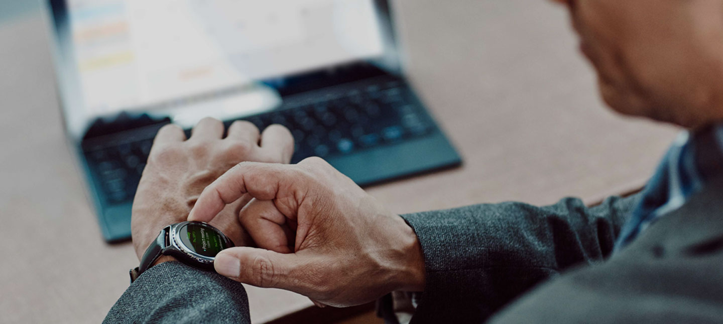 Smartwatches for Business Shop Smart Watches Samsung Business