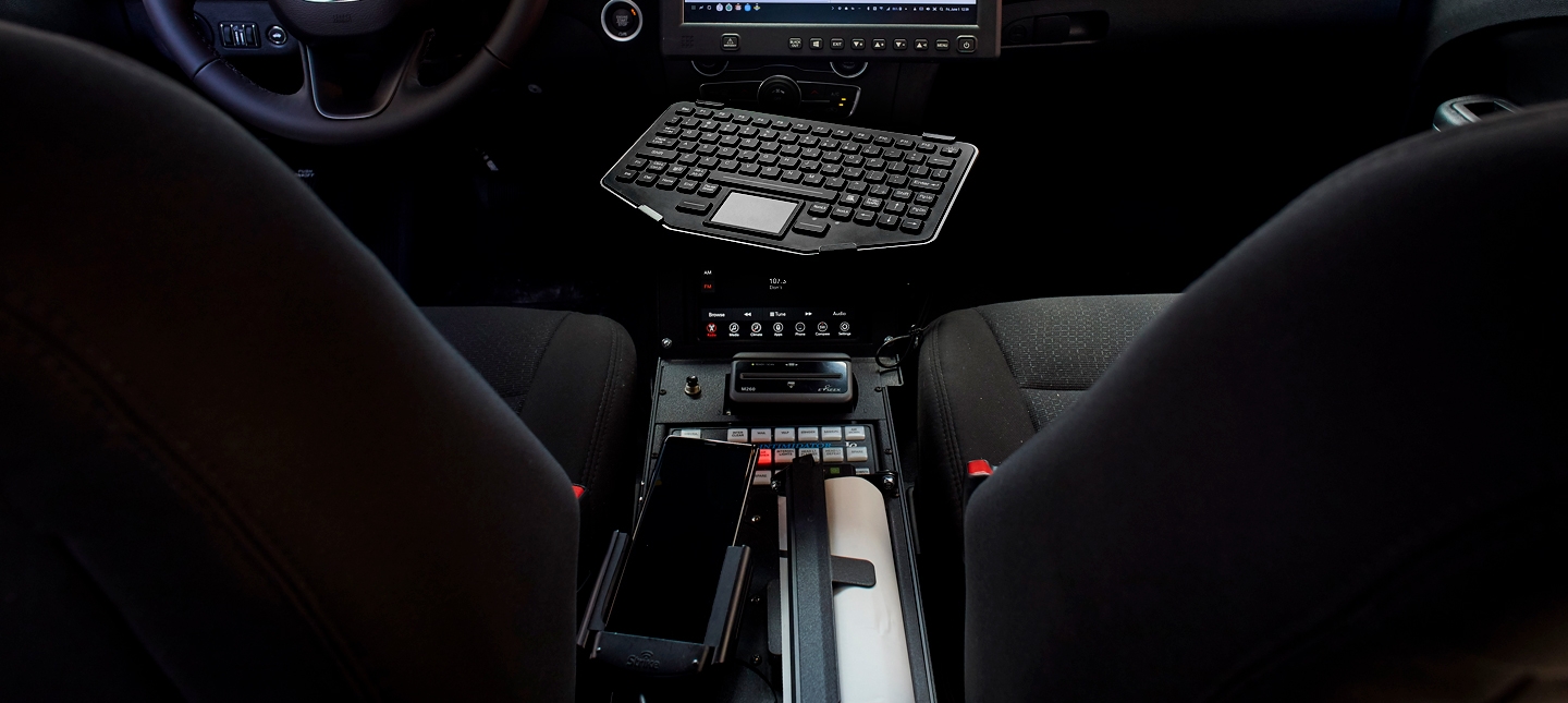 DeX in Vehicle for Insurance Personnel
