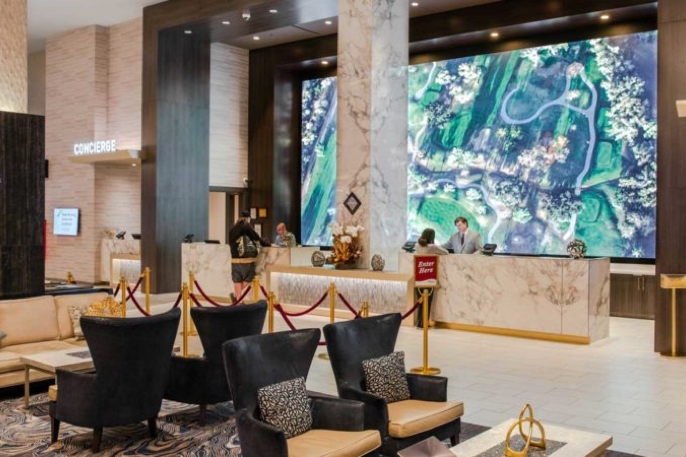 Optimize Promotions with Samsung Digital Signage