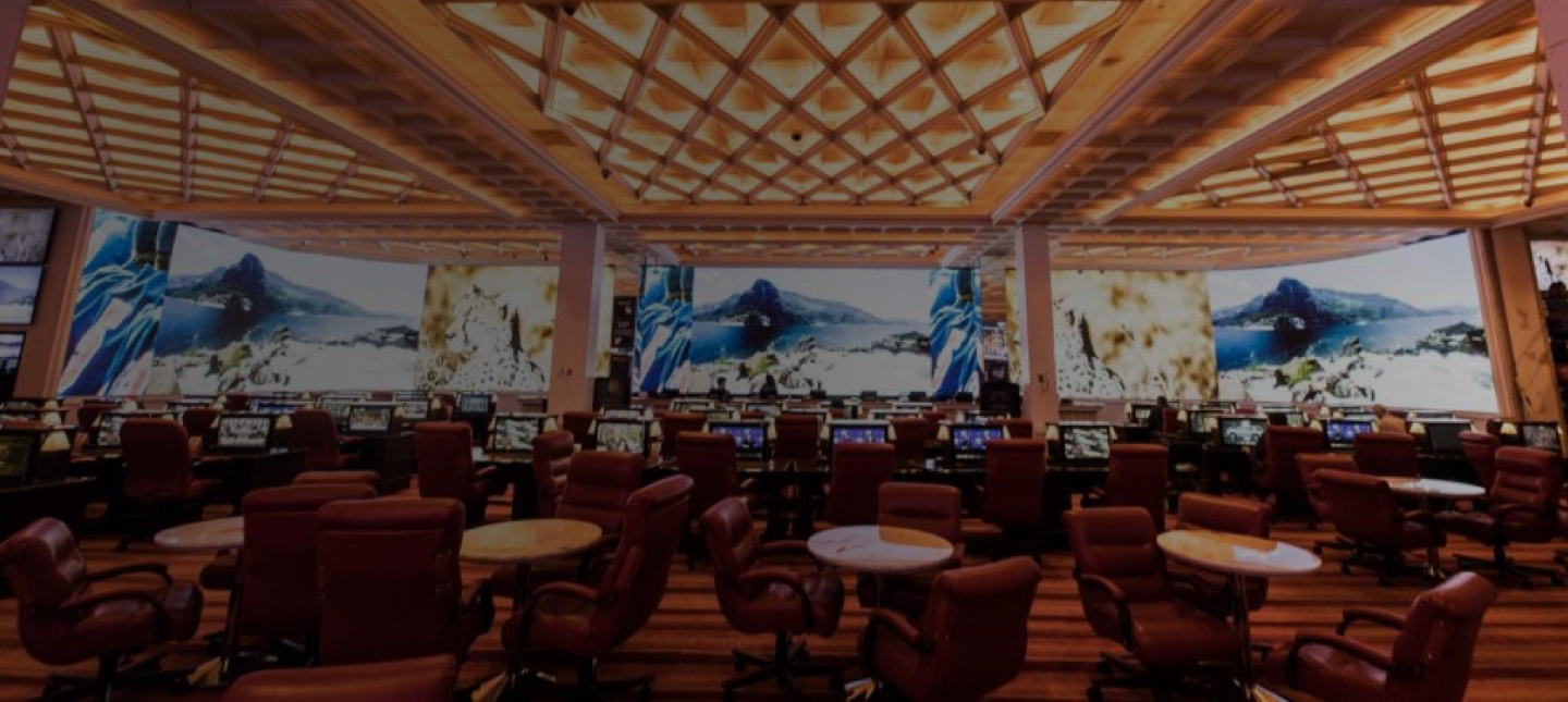 Reno’s Peppermill Sportsbook Draws Massive Crowds With Curved LED Digital Signage