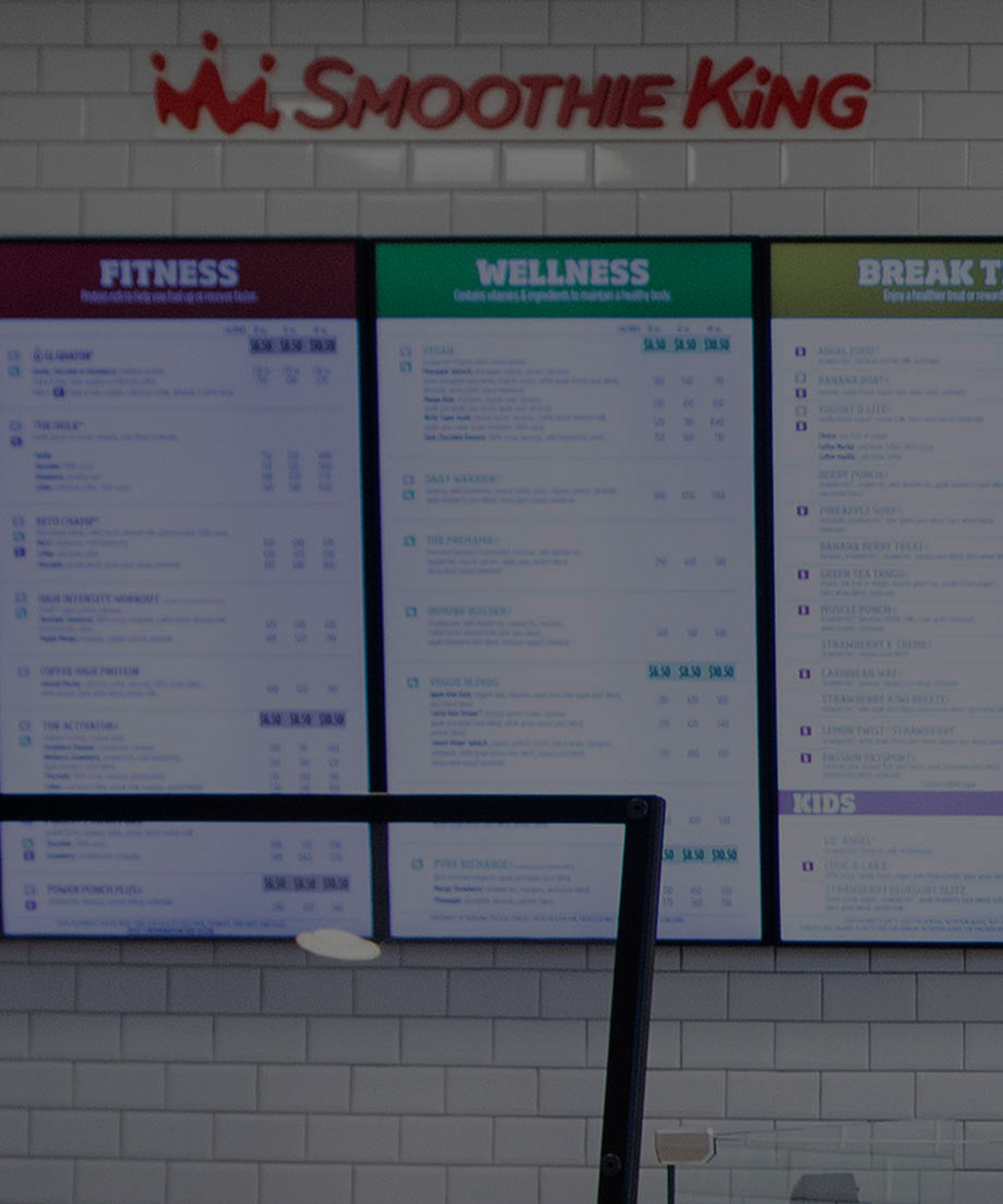Smoothie King transforms the customer experience with digital menu boards
