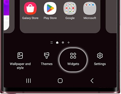 Widgets icon highlighted on a Galaxy phone