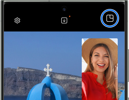 Picture-in-picture icon highlighted in the camera app