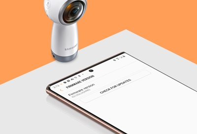 A Note20 checking for firmware updates for the Gear 360