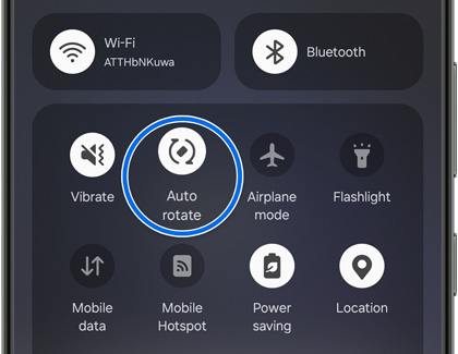 Auto rotate icon highlighted on the Quick settings panel