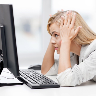 Samsung monitor powers off or on by itself