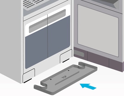 Illustration showing the removal of the water tray from the bottom of a Samsung AirDresser.