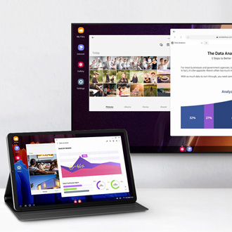Galaxy tablet wirelessly connected to a Samsung TV using Samsung DeX