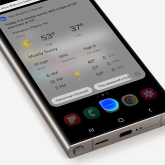 Galaxy phone displaying Bixby on a home screen