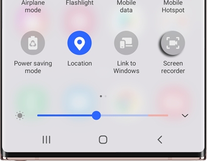 Screen recorder icon highlighted on a Galaxy phone