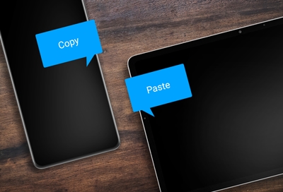 Galaxy S21 and Tablet displaying copy and paste process