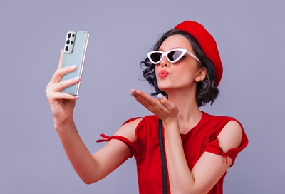 Take the best selfies with your Galaxy phone