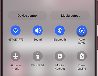 Auto rotate enabled on the Quick settings panel