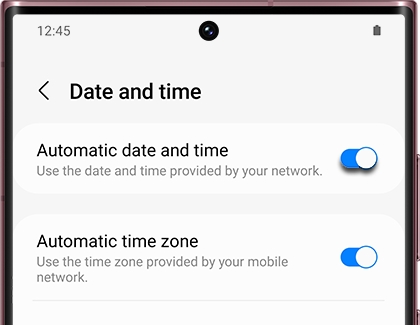 Automatic date and time switched on with a Galaxy phone