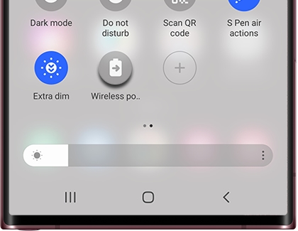 Wireless power sharing icon highlighted on a Galaxy phone