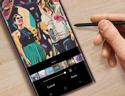 Galaxy S22 Ultra with S Pen with Style feature on