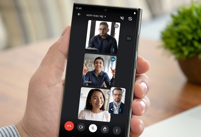 Google meet live sharing call in progress on Galaxy S23 Ultra