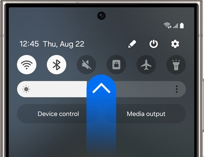 Swipe up gesture displayed in the Notification panel on a Galaxy phone