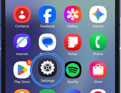 Galaxy Z Flip7 showing the Settings app highlighted on the home screen.